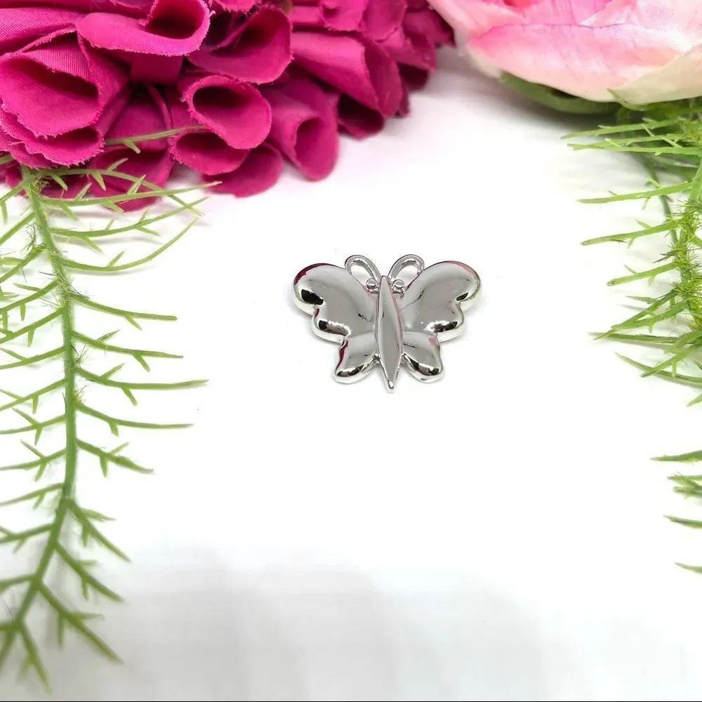 VINTAGE⚜️MONET Butterfly Silver Little Pin
